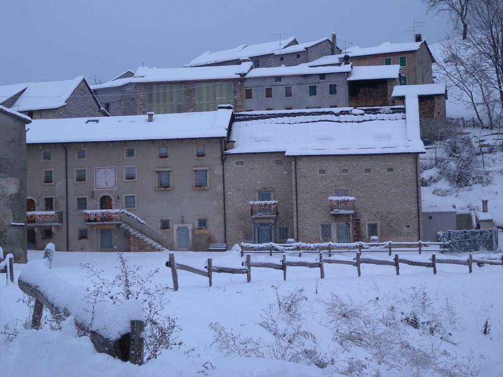 Locanda Viaverde Lessinia Velo Veronese Exterior photo